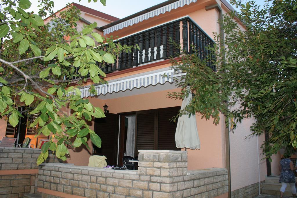 Apartments Santa Barbara Биоград-на-Мору Экстерьер фото