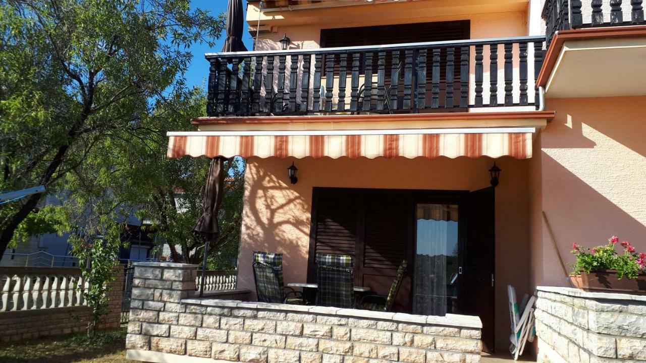 Apartments Santa Barbara Биоград-на-Мору Экстерьер фото